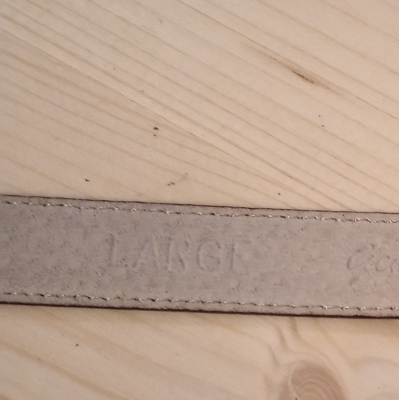 🔥BUNDLE 3 items $7-9 & make offer for $15🔥 Nine West brown belt - Picture 4 of 4